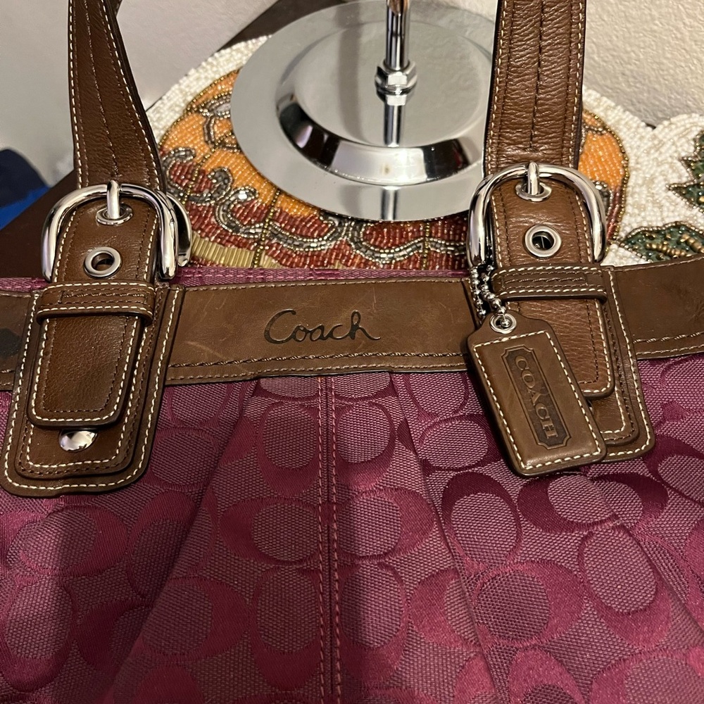 Coach Burgundy Shoulder Bag. Dark Brown Buckle Detail Leather Handles & Trim.EUC - Picture 3 of 9